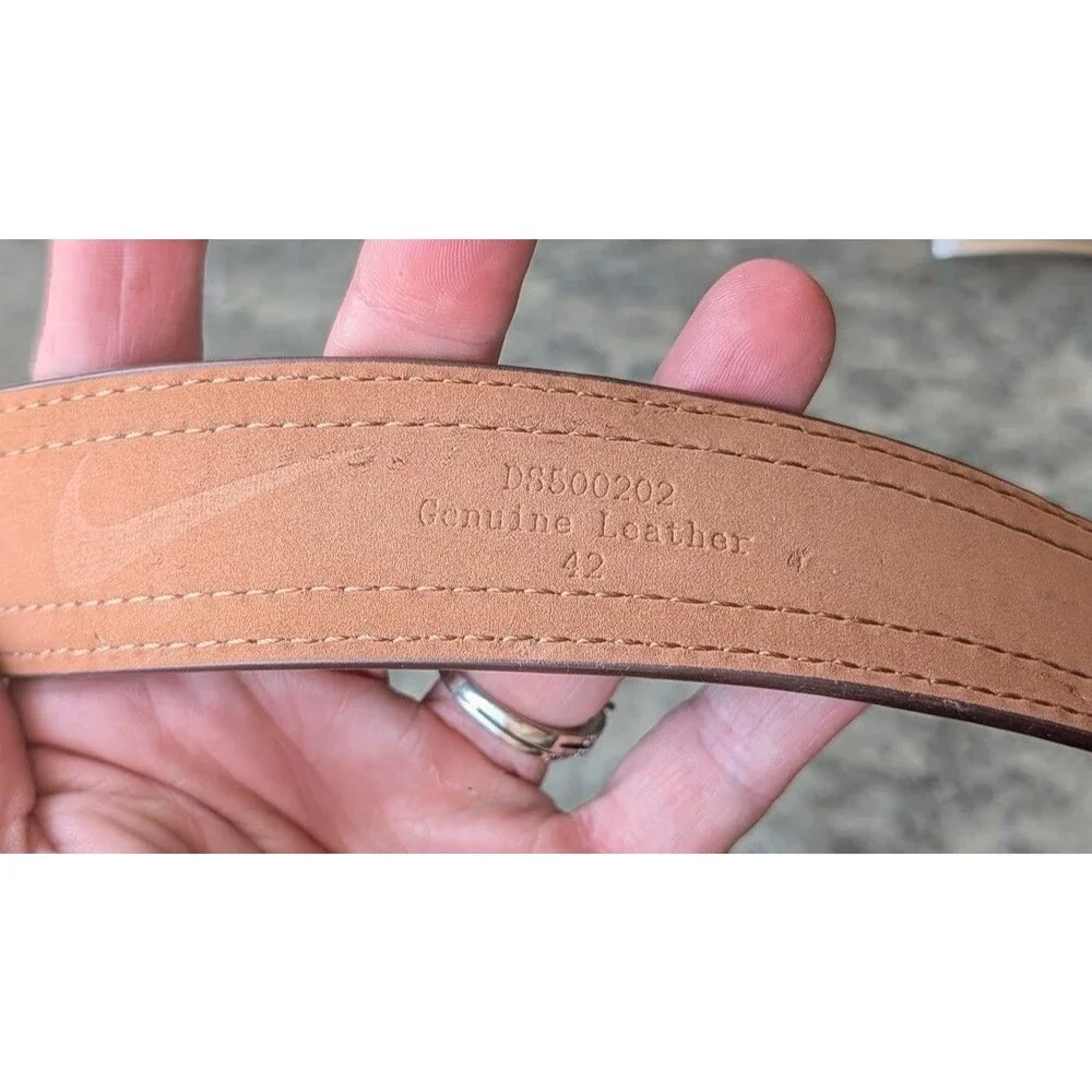 Nike G Flex Leather Belt Brown Mens Size 42 Waist Silver Buckle Golf Casual EUC